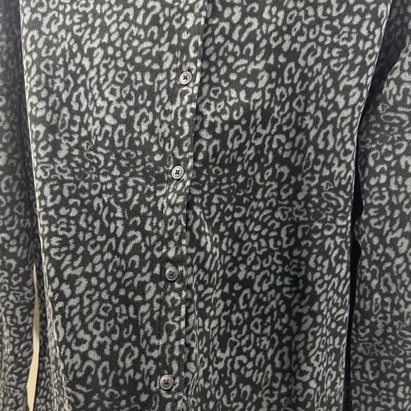 Lee Riders Black and Gray Animal Print Top Buttoned Fleece Leopard XL Sweatshirt - Picture 3 of 6